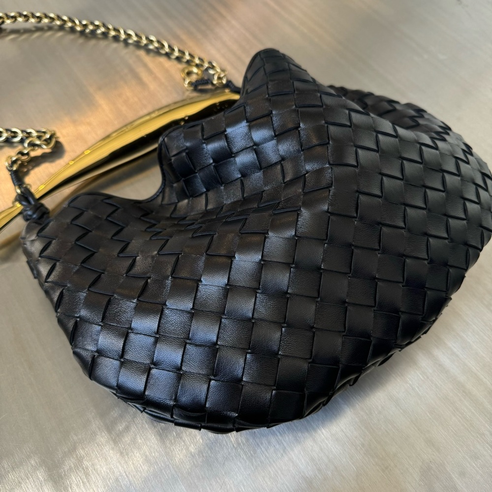Bottega Veneta Intrecciato Small Leather Sardine Tote in Black - Picture 4 of 9